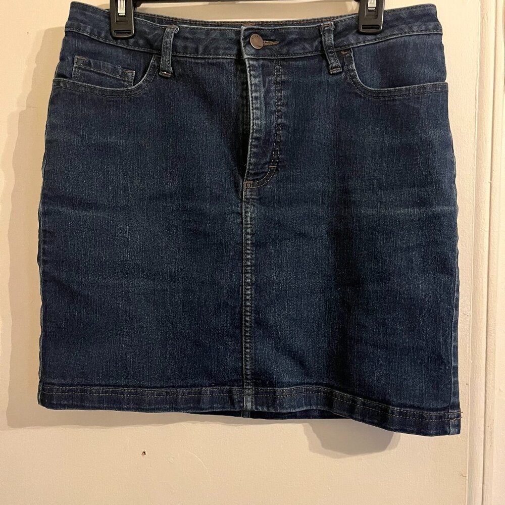 Ladie's Lee Dark Wash Midrise Skort, Size 14M